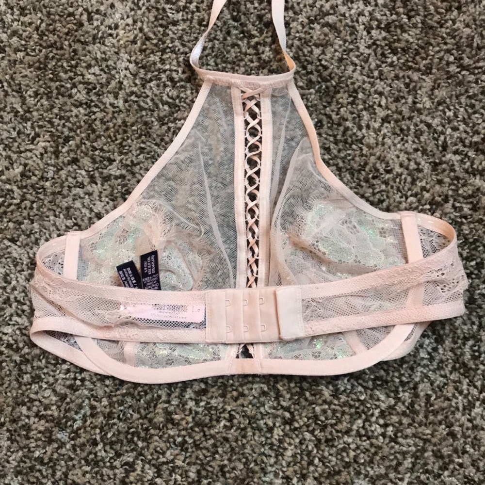 NWT Victoria’s Secret Pink VS Nude Shiny Lace Bra - Picture 2 of 3